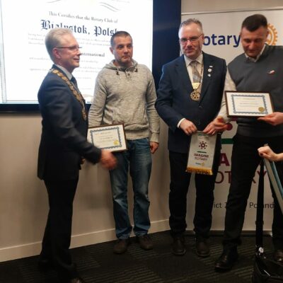 Dyplomy uznania dla Vlada i Anatola od Klubu Rotary Białystok (1)