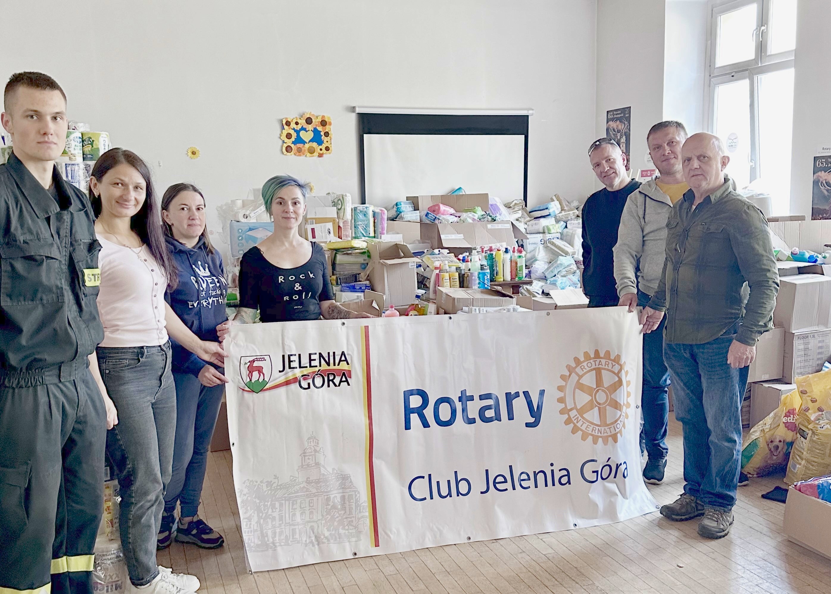 Wypływając na powierzchnię – podsumowanie pomocy powodzianom