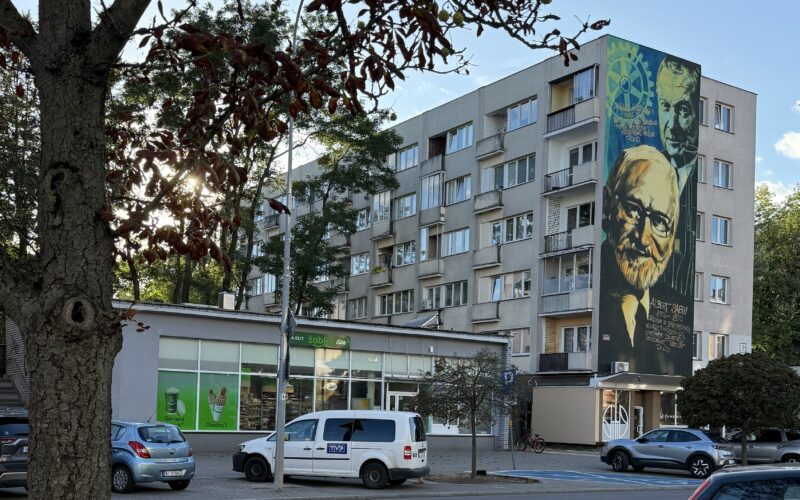 Wizerunki twórców szczepionek przeciwko polio na nowym muralu w Białymstoku