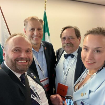 original-86826900-A331-4B05-ADC3-A4EBD9879AE7